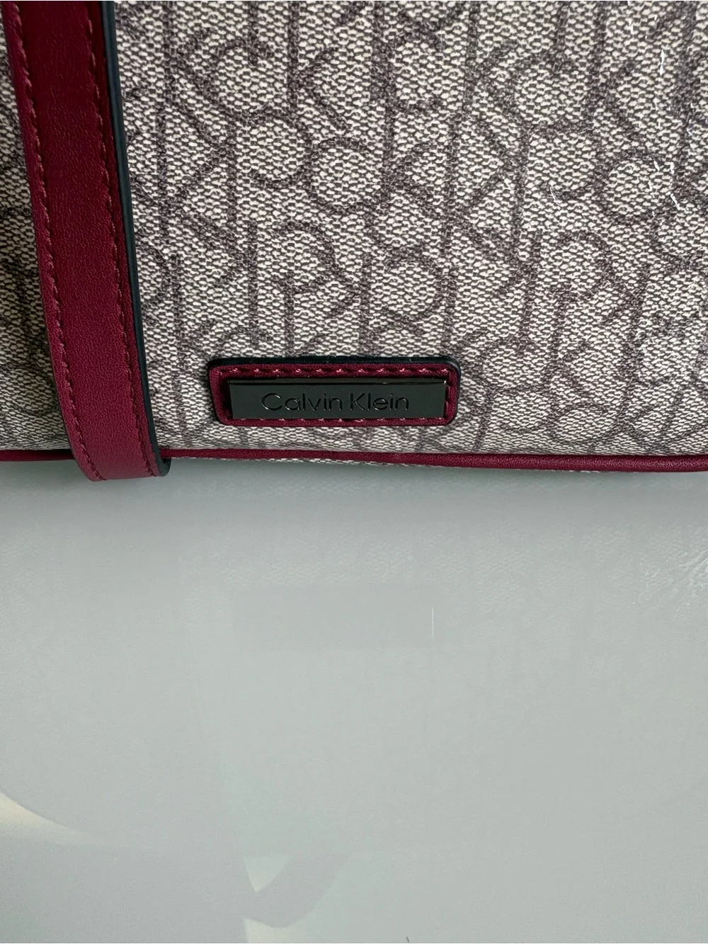 Calvin Klein Cream Monogram Crossbody with Red Trim - Picture 4 of 11